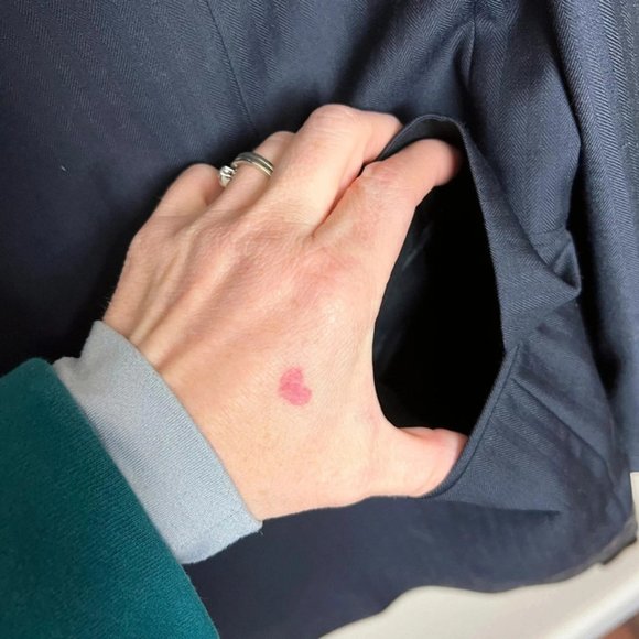 G&L - Picture 4 of 4